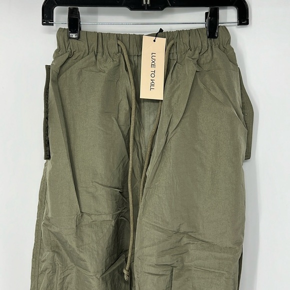Luxe to kill NWT women’s parachute pants 2 - Picture 3 of 9